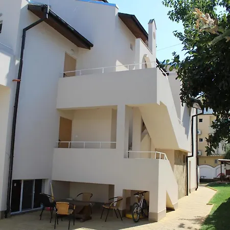 Siana House Guest house