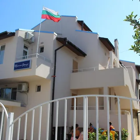 Siana House Равда