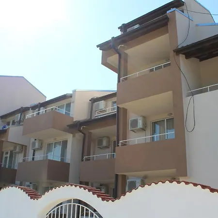 Siana House Къща за гости Равда
