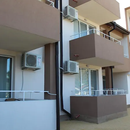 Къща за гости Siana House Равда