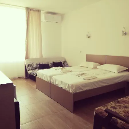 Siana House 3* Равда
